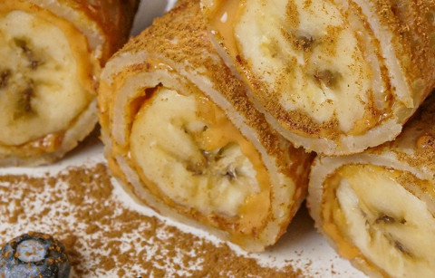 CREPES COM BANANA E MANTEIGA DE AMENDOIM