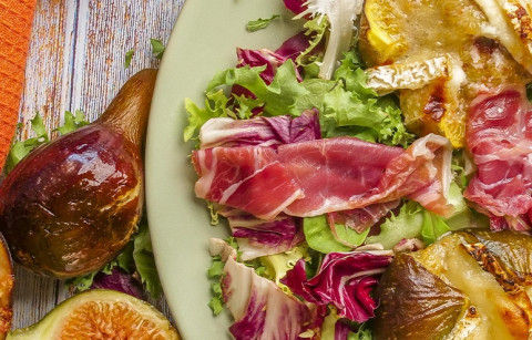 SALADA DE FIGOS COM QUEIJO E PRESUNTO